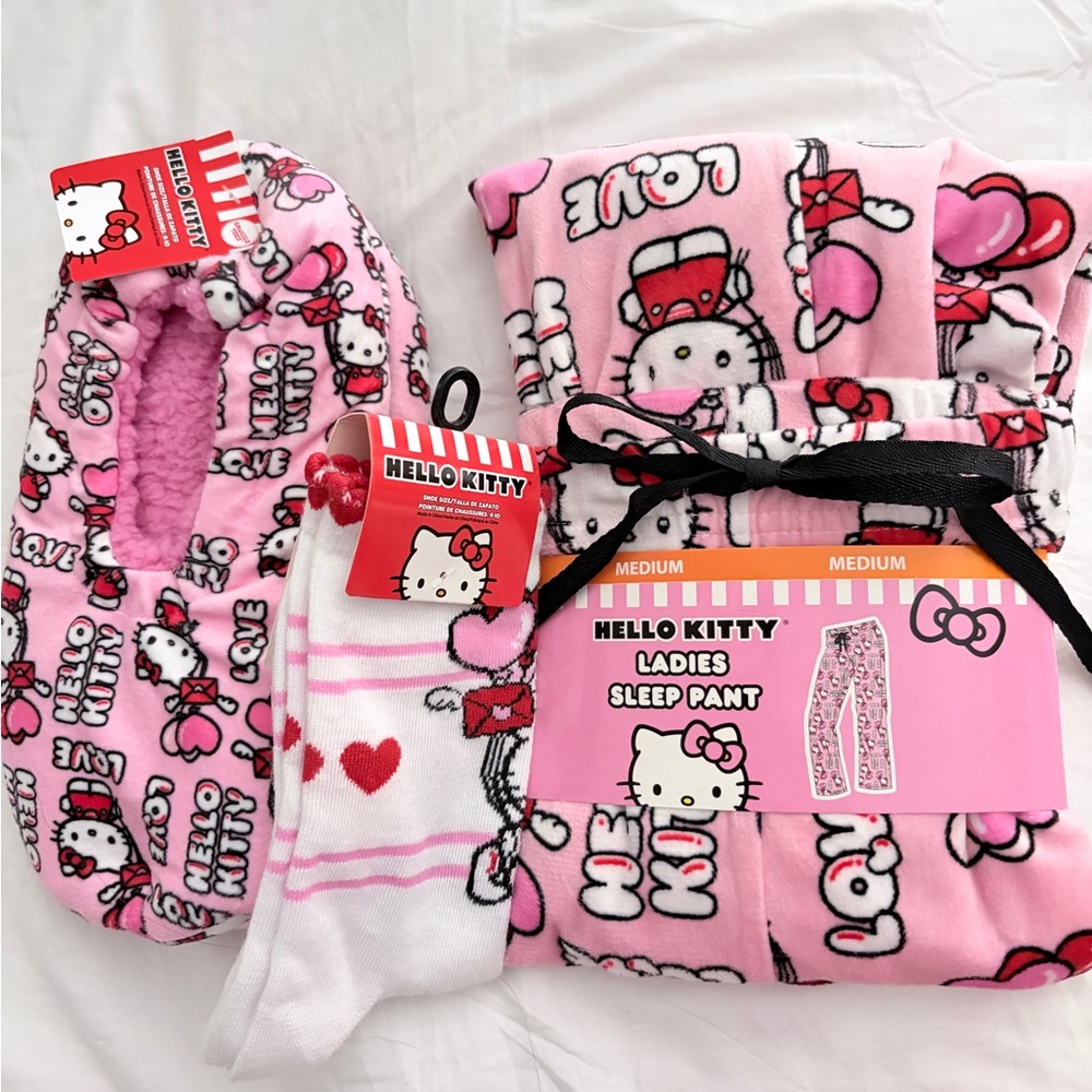 Hello Kitty Pink Pajamas Set